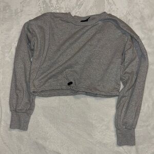 PrettyLittleThing gray cropped sweatshirt SIZE s